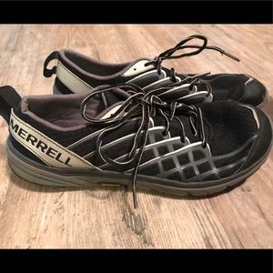 Merrell size 10 black and grey shoes